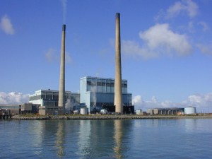 Tarbert Power Station. An oil fired power station in Co. Kerry. | Image: Charles W Glynn, Wikimedia.
